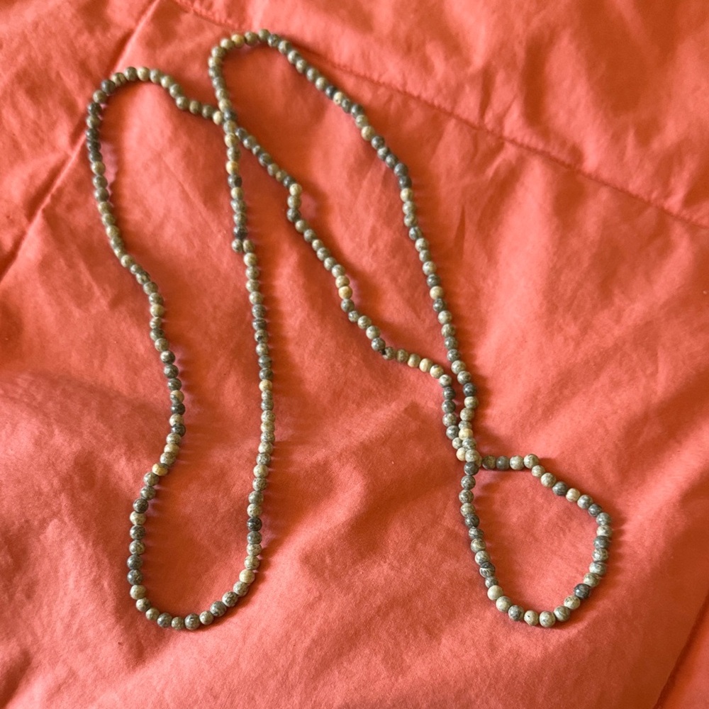 Elegant Beaded Necklace